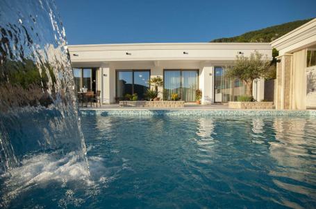 New luxury villa in Budva above Jaz beach