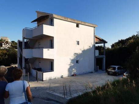 Apartment with 2 bedrooms in Budva, Seoce district