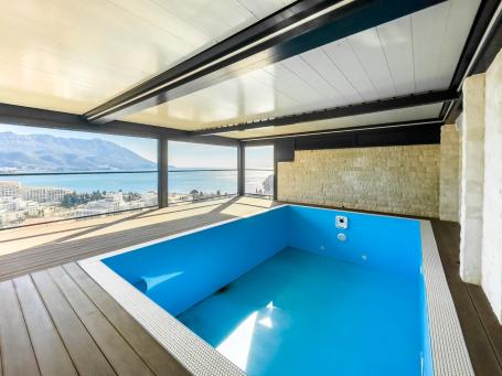Luxurious two-storey penthouse in Becici