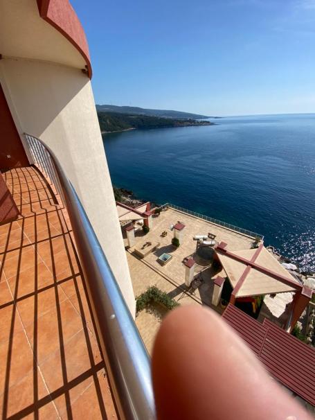Penthouse in a complex on the 1st line
