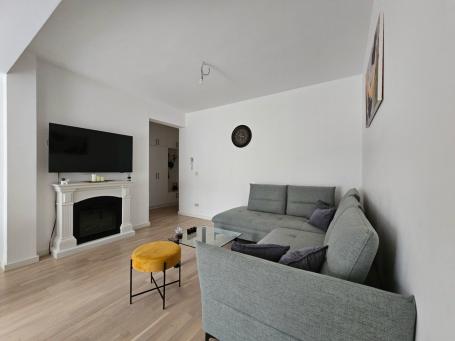 Apartment with 2 bedrooms in Lazi with private yard