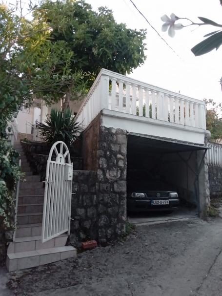 Large three-storey house 150 meters from the sea in the Krasici area, Tivat. 