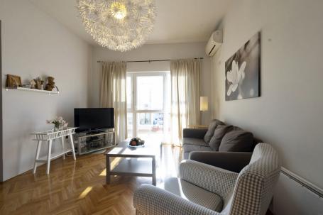 Spacious 3 bedroom apartment in the center of Bar. 