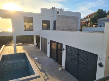 Finished house for sale in Dobra Voda with swimming pool