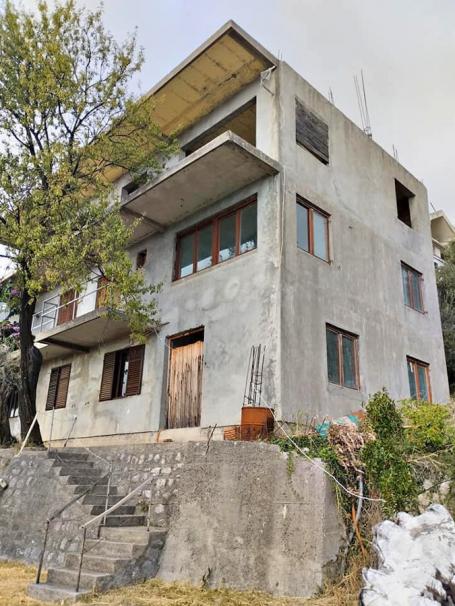 Three-storey unfinished house with a plot in the Shushan area, Bar. 