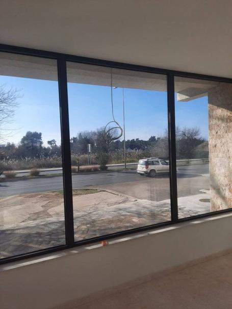 Commercial premises in a new area of the city of Bar, 100 meters from the embankment. 