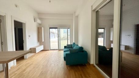 New apartment with underground parking space and large terrace, Bar