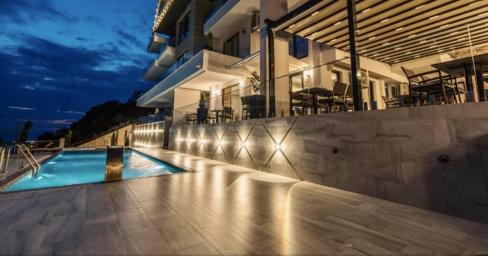 Comfortable 2-bedroom apartment in a 4-star apart-hotel with a swimming pool, on the seashore in Dob