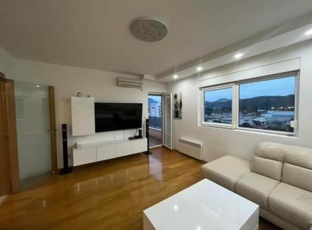 We offer for sale a 2-bedroom apartment in one of the new buildings in the center of Bar. 