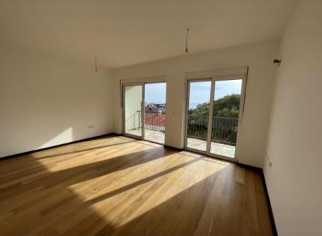 New apartment in Przno with 2 bedrooms and sea views. 