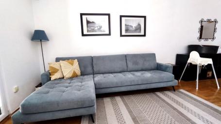 Spacious 2 bedroom apartment in Petrovac not far from the beach