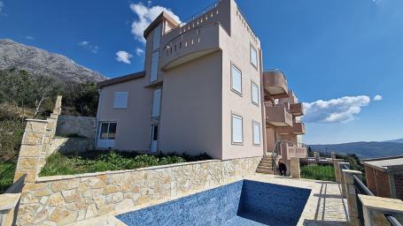 Two new identical four-storey villas with a swimming pool in Dobra Voda, Bar