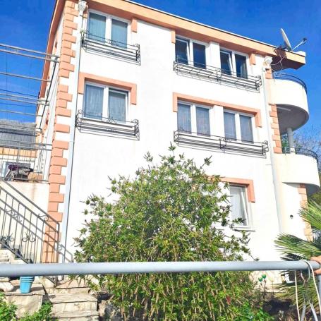House with panoramic sea views in Dobry Vody