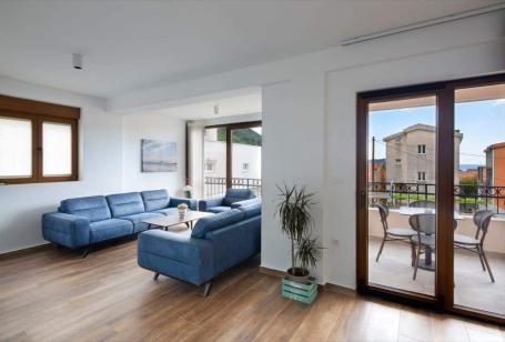 Mini-hotel in Budva with 11 apartments