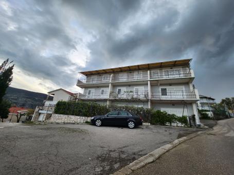 Apart-hotel in Igalo, near the Simo Milosevic Institute. 