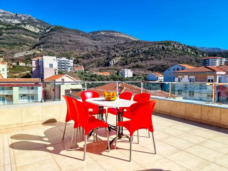 Spacious apartment in a good location, fully furnished in Becici