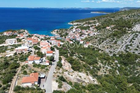 Primošten, Dolac, građevinsko zemljište s pogledom na more, 673 m²