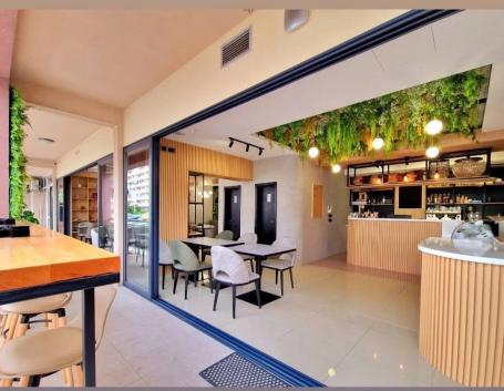 Prodaja, Poslovni prostor, 120m2 , Budva