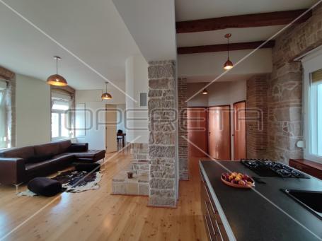 Jedinstven trosoban stan, 94 m2, Branimirova obala, Zadar