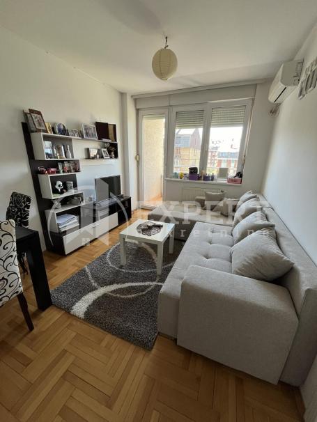 Izdaje se odličan jednoiposoban stan u Romanijskoj, 39m2