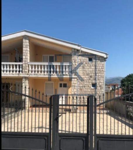 Najam/Izdavanje | Kuća | 220m² | Podgorica, Konik