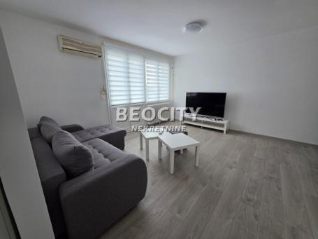 Zemun, Karađorđev trg, Karađorđev trg, 2.5, 57m2, 700EUR