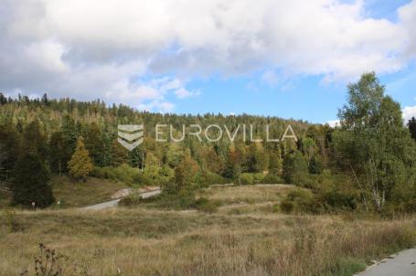 Fužine, predivan ravan teren 823 m², blizini jezera Bajer