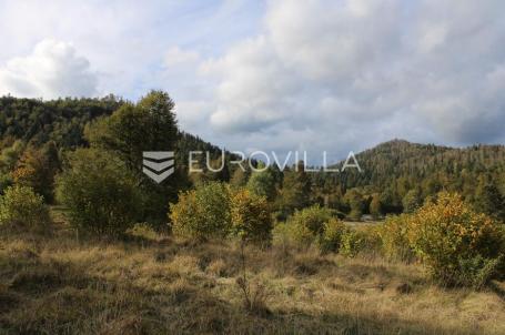 Fužine, predivan ravan teren 831 m², blizini jezera Bajer