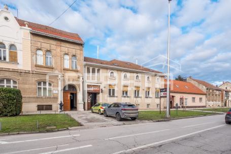 Vrhunska poslovna zgrada u samom centru grada sa noćnim klubom