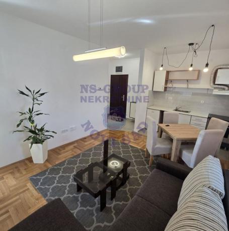 Predstavljamo vam odličan jednoiposoban stan na Novom Naselju. 