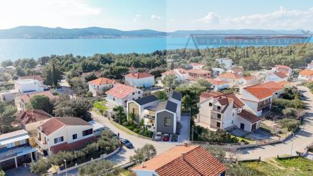 Biograd na moru građevinsko zemljište 756 m2 dozvola za 3 stana - novo