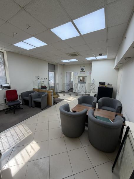 Izdaje se odličan poslovni prostor u centru Niša, 140m2