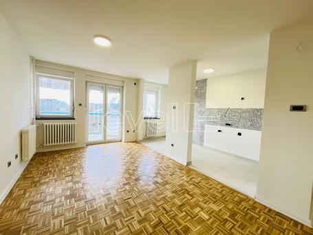 NOVI SAD - CARA DUŠANA - 55.00 m2