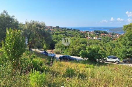 Herceg Novi – Podi, građevinsko zemljište sa pogledom na more površine 1200m2. 