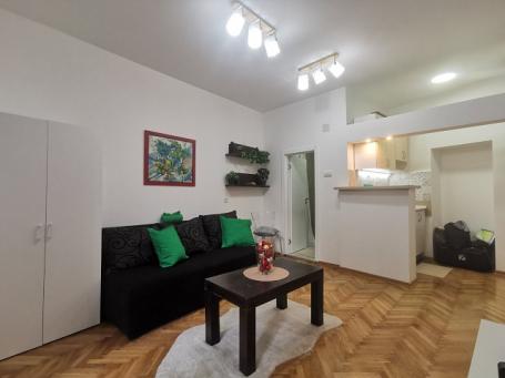 STARI GRAD CENTAR 25m2 , 550e