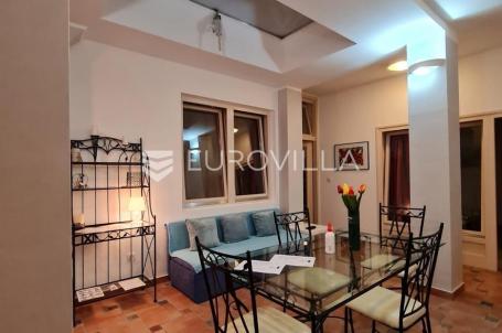 Karlovac, Centar, stan 62 m², renoviran na odličnoj lokaciji