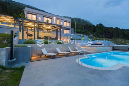 Kaštela, Kaštel Stari, jedinstvena vila s veličanstvenim pogledom
