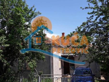 Kuća  u   Pirotu, ukupno  200 m2, plac  8,5  ari, 