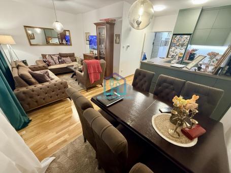 Prodaja, Stan, 74m2 , Adice