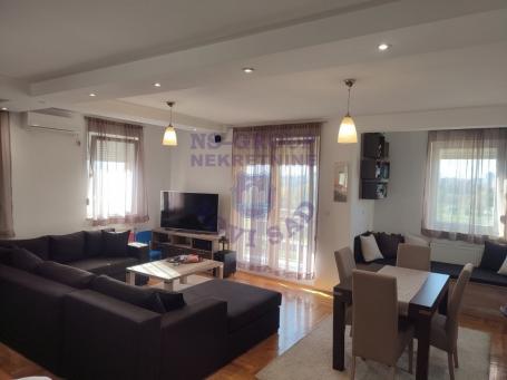 Predstavljamo vam neverovatan četvorosoban duplex na Novoj Detelinari. 