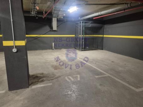 17m2, Garazno mesto na Salajci
