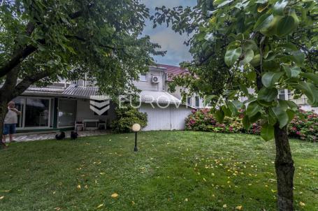 Varaždin, Centar, stambeno poslovna kuća površine 185 m²