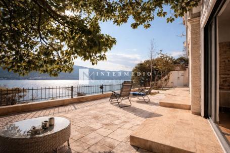 Luxury 3-Bedroom Apartment with Garden and Sea View for Sale – Škver, Herceg Nov