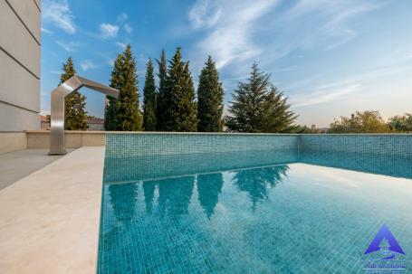 Izdavanje, Kuća, 180m2 , Podgorica