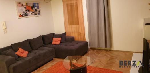 Kompletno namešten dvosoban stan na Grbavici
