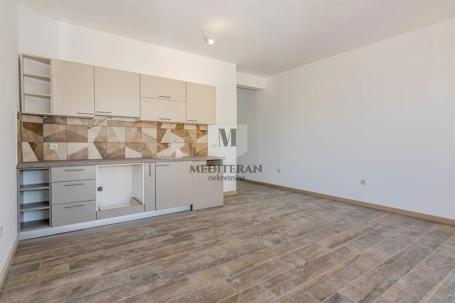 Herceg Novi – Kumbor, nov jednosoban stan površine 45m2 sa pogledom na more. 