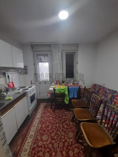 Izdaje se stan u centru grada
