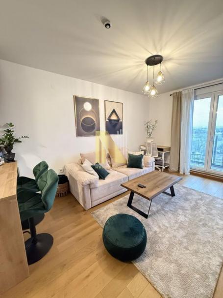 Luksuzan dvosoban Smart Home stan  – Bulevar Evrope, garaža