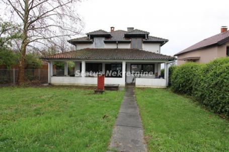 Čenej-Odlična lokacija, veoma dobro građena kuća