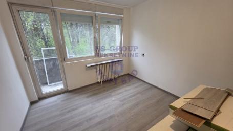 Garsonjera, 21m2, kod Instituta!